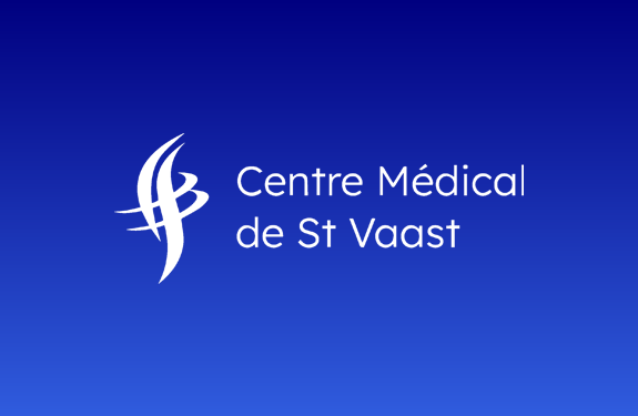 Logo du Centre Médical de St Vaast en blanc sur fond bleu